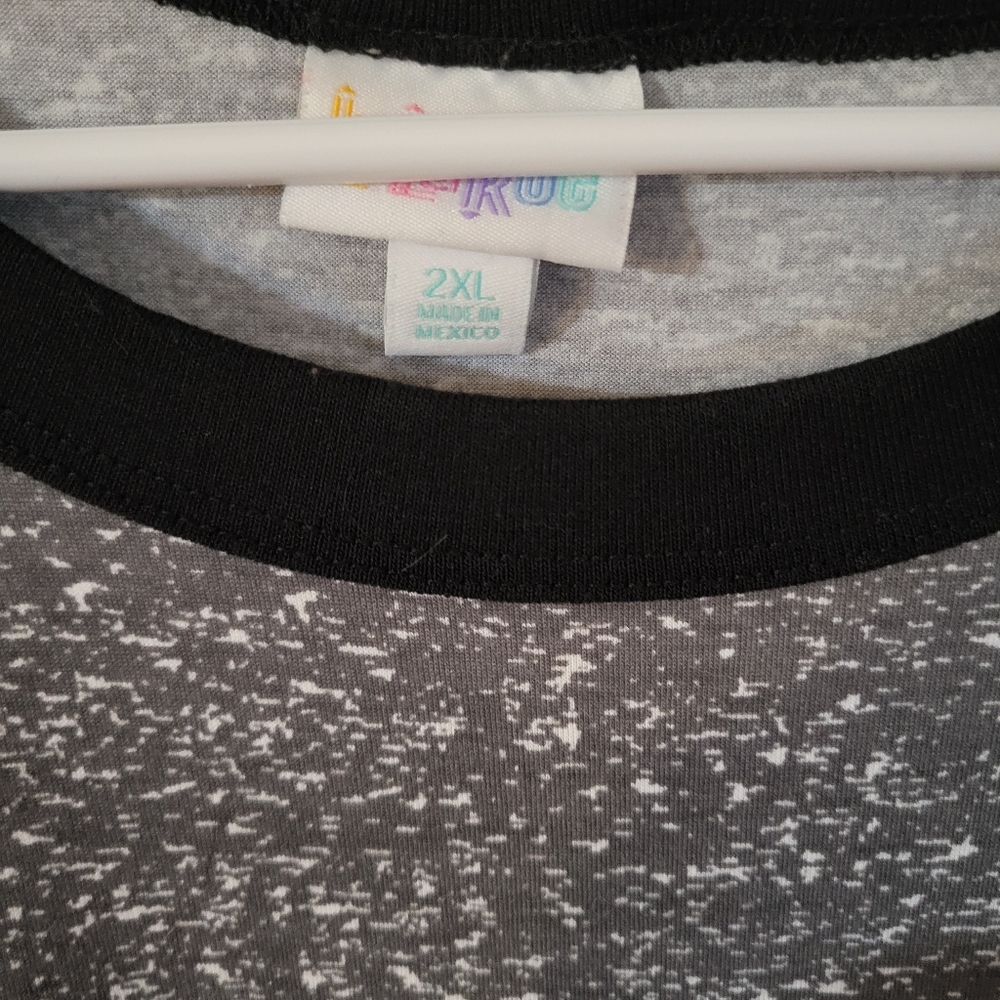 Lularoe T. Size 2xl